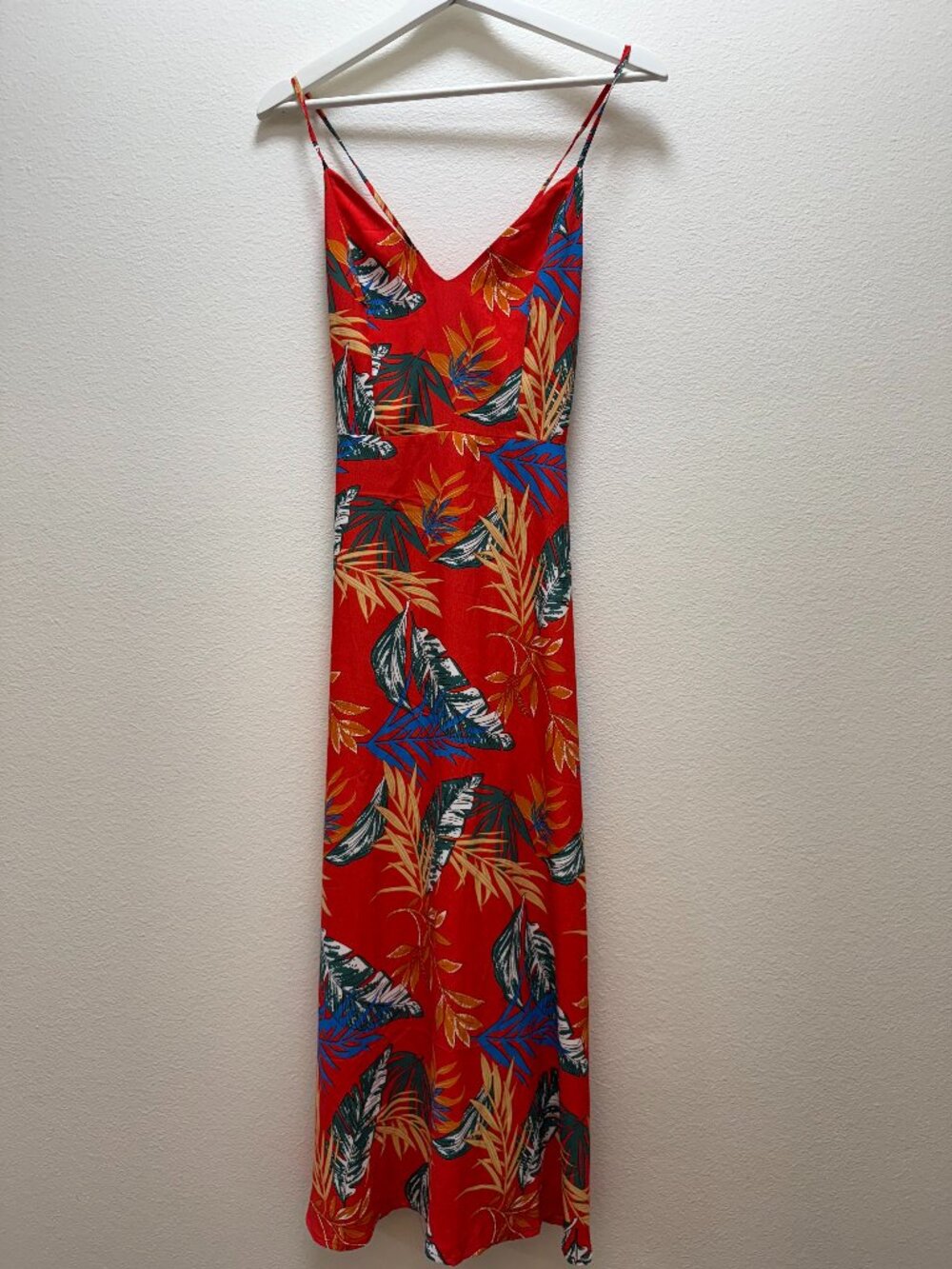 LA Charme U Red Vibrant Midi dress  Maxi V Neckline Adjustable Cami Straps M